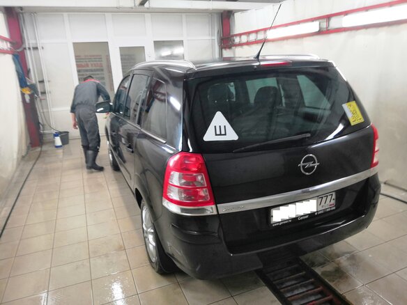 2011 Opel Zafira B Рестайлинг, чёрный - вид 5