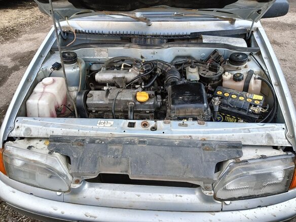2004 Lada (ВАЗ) 2115, серебристый, 90000 рублей - вид 10
