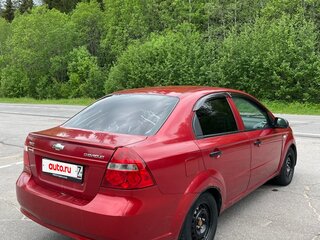 2006 Chevrolet Aveo I Рестайлинг, красный, 280000 рублей, вид 5