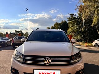 2012 Volkswagen Tiguan I Рестайлинг, белый, 1850000 рублей, вид 1