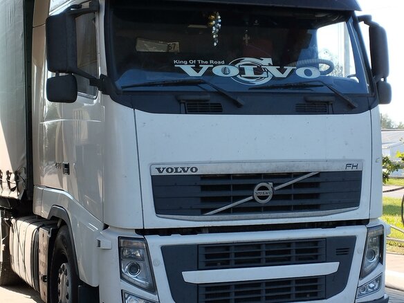 2013 Volvo FH, белый, 4500000 рублей - вид 2