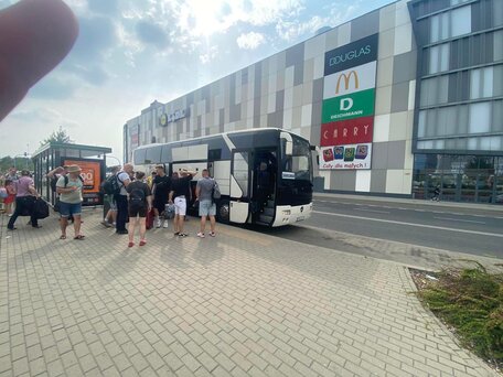 2000 Mercedes-Benz Tourismo, бежевый, 3567098 рублей, вид 2