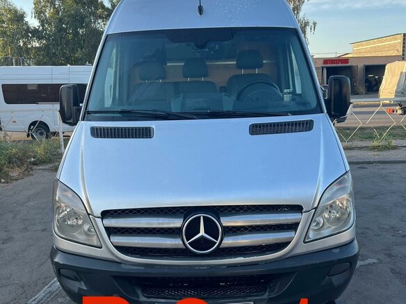 2011 Mercedes-Benz Sprinter, серебристый, 2400000 рублей