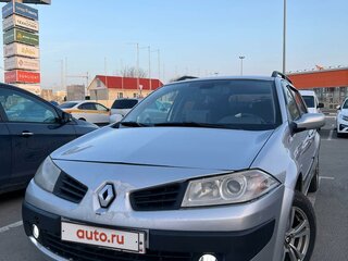 2006 Renault Megane II Рестайлинг, серебристый, 449999 рублей, вид 3