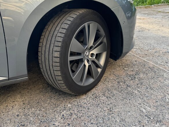 2019 Skoda Superb III Рестайлинг, серый, 3000000 рублей - вид 13