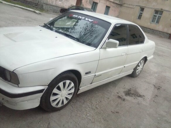 1994 BMW 5 серии 520i III (E34), белый - вид 2