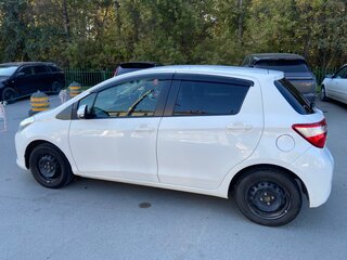 2018 Toyota Vitz III (XP130) Рестайлинг 2, белый, 950000 рублей, вид 4
