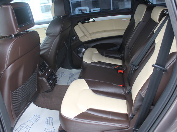 2010 Audi Q7 8-speed I (4L) Рестайлинг, коричневый - вид 15