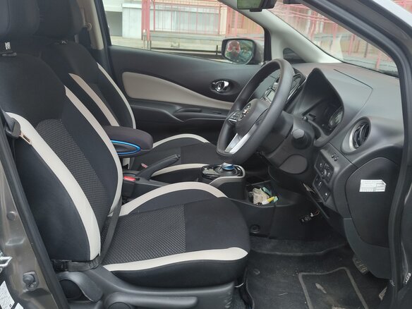2018 Nissan Note e-Power II Рестайлинг, серый, 1250000 рублей - вид 2