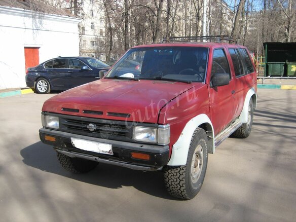 1992 Nissan Terrano, красный - вид 2