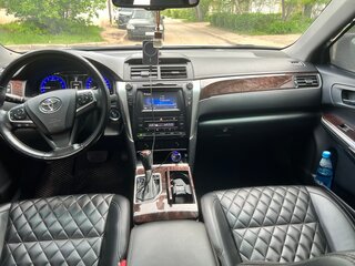 2016 Toyota Camry VII (XV50) Рестайлинг, белый, 2600000 рублей, вид 5