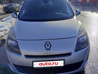 2011 Renault Scenic Grand III, серебристый, 850000 рублей, вид 1
