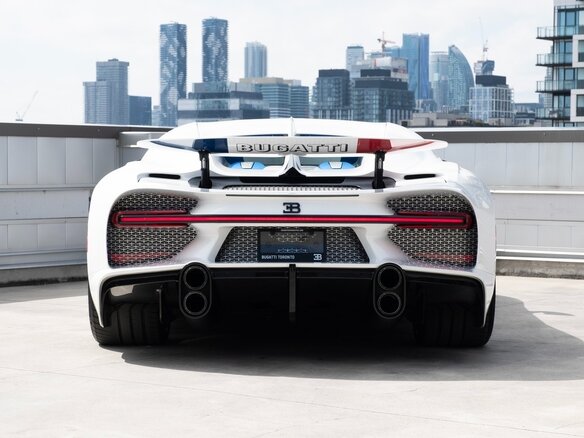 2023 Bugatti Chiron, белый - вид 3