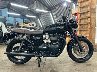 2020 Triumph Bonneville T120, чёрный, 1270000 рублей, вид 4