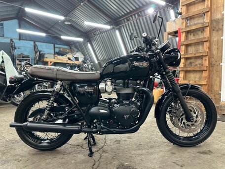 2020 Triumph Bonneville T120, чёрный, 1270000 рублей, вид 4