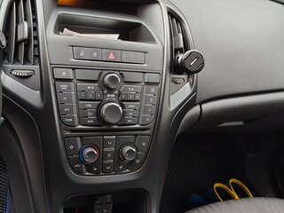 2011 Opel Astra J, белый, 480000 рублей, вид 2