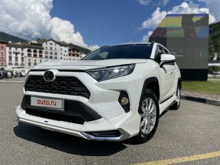 2021 Toyota RAV4 V (XA50), белый, 4000000 рублей, вид 1