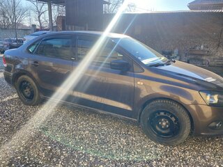 2014 Volkswagen Polo V, коричневый, 750000 рублей, вид 3