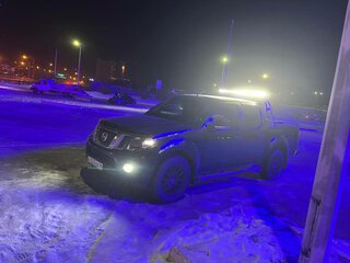 2012 Nissan Navara (Frontier) III (D40) Рестайлинг, чёрный, 1650000 рублей, вид 3
