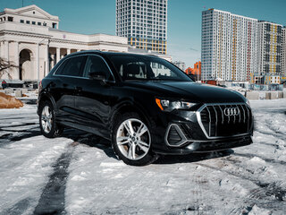 2020 Audi Q3 45 TFSI II (F3), чёрный, 2786134 рублей, вид 3