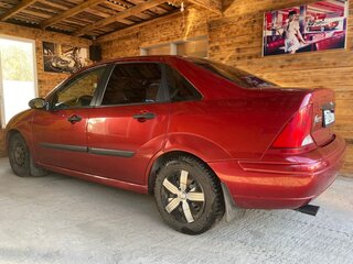 2001 Ford Focus I (North America), красный, 340000 рублей, вид 1