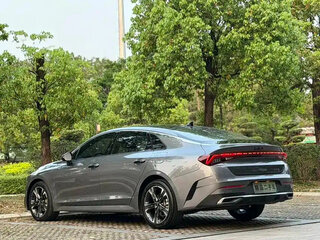 2021 Kia K5 III, серый, 1742000 рублей, вид 4