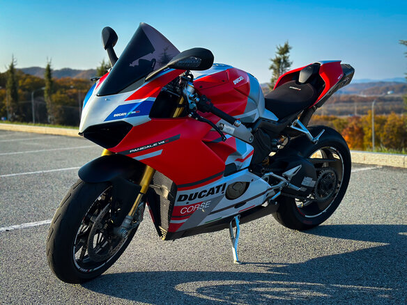 2019 Ducati Panigale V4, серый, 2000000 рублей - вид 3