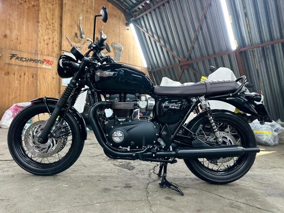 2020 Triumph Bonneville T120, чёрный, 1270000 рублей - вид 4