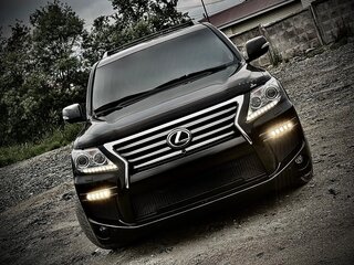 2015 Lexus LX 570 III Рестайлинг, чёрный, 5600000 рублей, вид 4