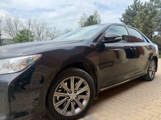 2013 Toyota Camry VII (XV50), чёрный, 1390000 рублей, вид 4