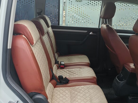 2014 Volkswagen Touran I Рестайлинг 2, белый, 750000 рублей - вид 7