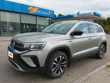 2021 Volkswagen Taos I, коричневый, вид 1