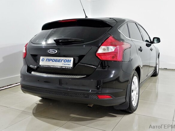 2011 Ford Focus III, чёрный - вид 3