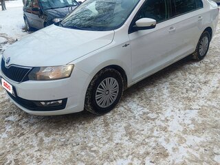 2019 Skoda Rapid I Рестайлинг, белый, 940000 рублей, вид 1
