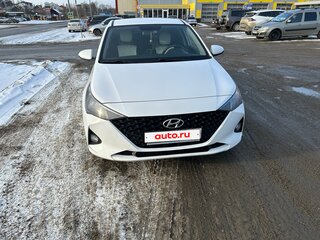 2021 Hyundai Solaris II Рестайлинг, белый, 1550000 рублей, вид 1