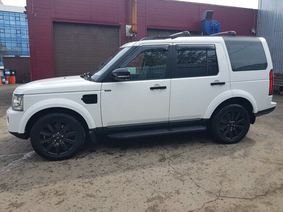 2015 Land Rover Discovery IV Рестайлинг, белый, 2750000 рублей - вид 6