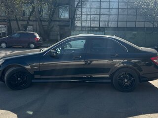 2010 Mercedes-Benz C-Класс 180 BlueEFFICIENCY III (W204), чёрный, 950000 рублей, вид 3