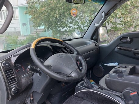 2010 Kia Bongo, белый, 1270000 рублей, вид 3