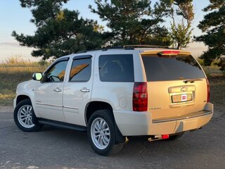 2012 Chevrolet Tahoe 6AT III, белый, 2700000 рублей, вид 5