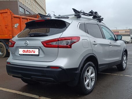 2019 Nissan Qashqai II Рестайлинг, серебристый, 1500000 рублей, вид 5