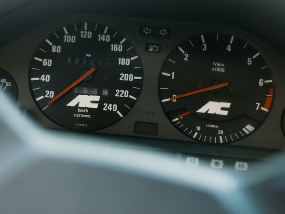 1990 BMW 3 серии 318i II (E30), розовый - вид 5
