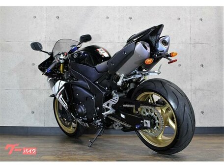 2010 Yamaha YZF-R1, чёрный, 800000 рублей, вид 3