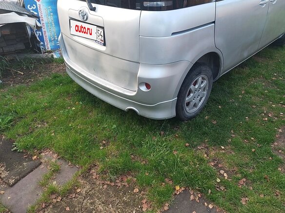 2003 Toyota Sienta I, серебристый, 390000 рублей - вид 3