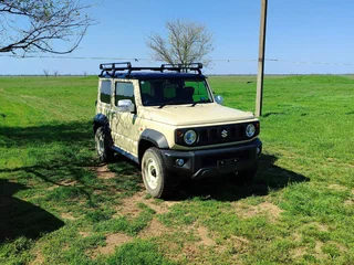 2021 Suzuki Jimny Sierra IV, бежевый, 1999000 рублей, вид 5