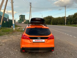 2016 Ford Focus III Рестайлинг, оранжевый, 600000 рублей, вид 4