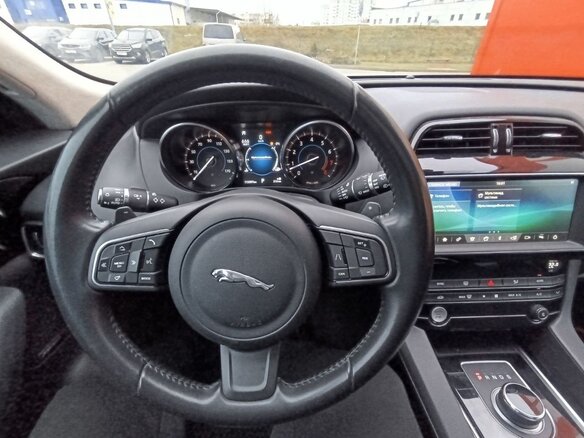 2020 Jaguar F-Pace I, белый, 2530164 рублей - вид 9