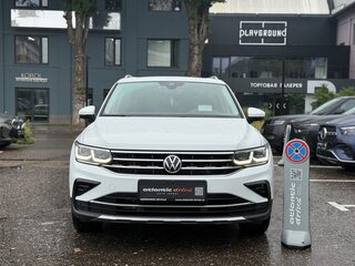 2023 Volkswagen Tiguan II Рестайлинг, белый, 2940000 рублей, вид 1