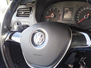 2016 Volkswagen Polo V Рестайлинг, серебристый, 1030000 рублей, вид 5