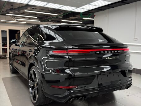 2025 Porsche Cayenne E-Hybrid Coupé III Рестайлинг, чёрный, 16500000 рублей, вид 4