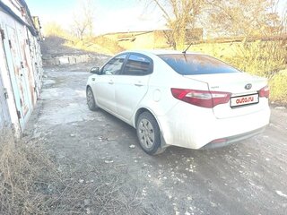2014 Kia Rio 6-speed III, белый, 1088000 рублей, вид 1